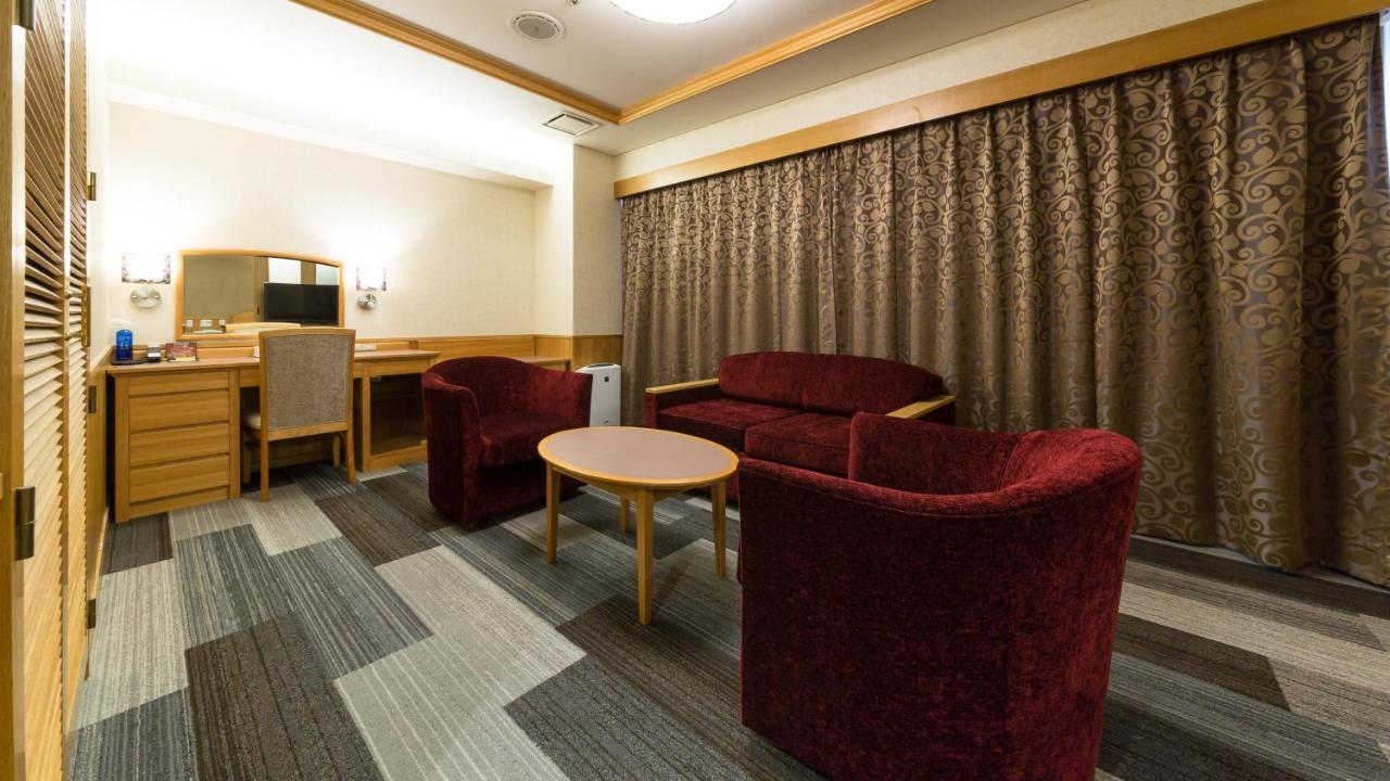 Kochi Pacific Hotel Exteriér fotografie